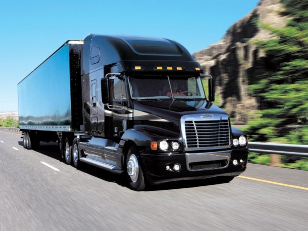 Бампер Freightliner FLC 120 с 2004 г.в., центр купить недорого с доставкой в Тобольск