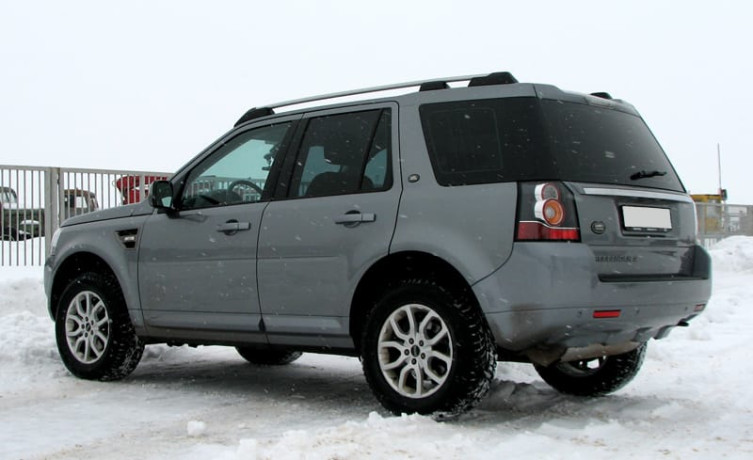 Рейлинги Land Rover Freelander (2006-2014 г.в.) Серебристый пластик купить недорого с доставкой в Тобольск
