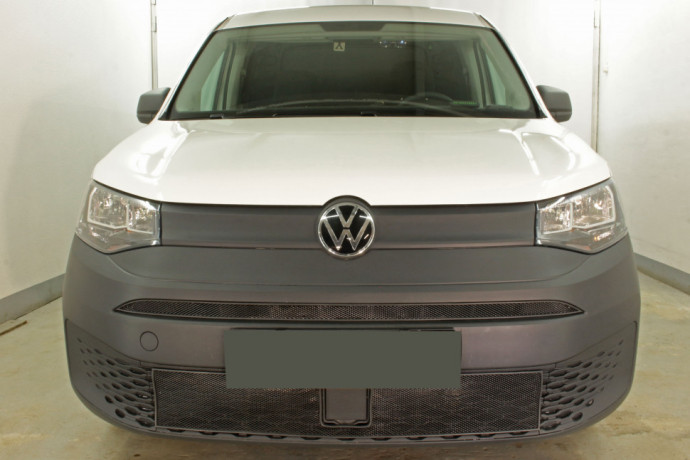 Защита радиатора "Standart" Volkswagen Caddy (2020-н.в.) низ, чёрная купить недорого с доставкой в Тобольск