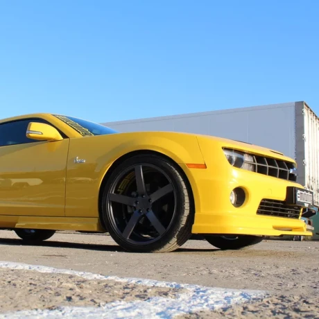 Накладка (юбка) переднего бампера (цельная) для Chevrolet Camaro SS (2009-2012) купить недорого с доставкой в Тобольск