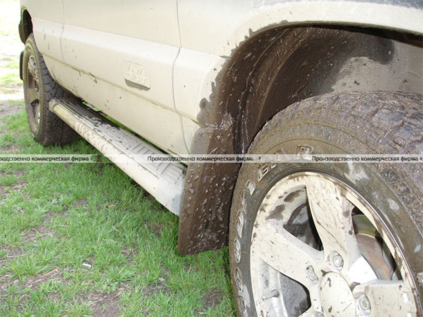 Брызговики передние расширенные B@3 2123 "Chevrolet Niv@" до 2009 г. (2 шт.) купить недорого с доставкой в Тобольск