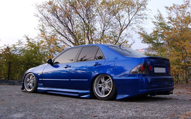 Бампер задний "Varis" Toyota Altezza (10) купить недорого с доставкой в Тобольск