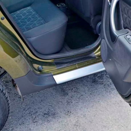 Накладки в проемы дверей (передние + задние) для Nissan Terrano с 2016 г.в. купить недорого с доставкой в Тобольск