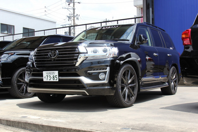 Бампер передний "Double Eight" для Toyota Land Cruiser 200 (Рестайлинг) купить недорого с доставкой в Тобольск