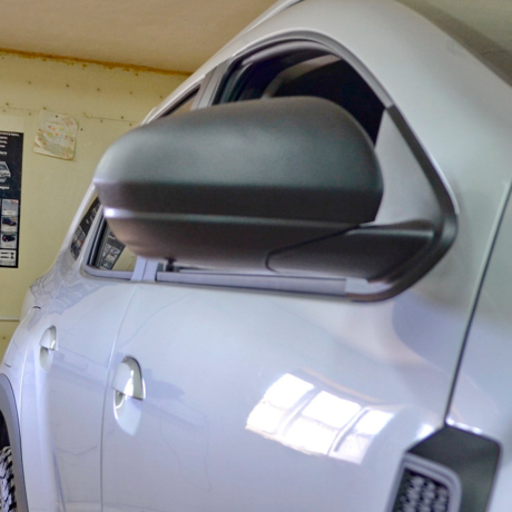 Накладки на зеркала без козырька "КАРТ" для Renault Duster 2 (с 2021 г.в.) тиснение, без комплектации купить недорого с доставкой в Тобольск