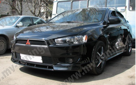 Зубатка - вставка между передними клыками для Mitsubishi Lancer X (2007-2016) купить недорого с доставкой в Тобольск