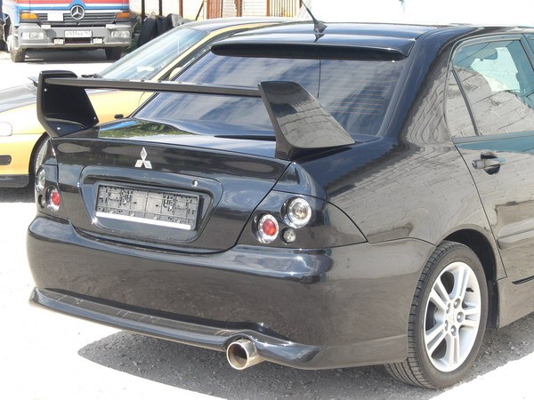 Корпуса под заднюю модульную оптику для Mitsubishi Lancer IX (2003-2009) купить недорого с доставкой в Тобольск