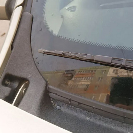 Накладка в проем стеклоочистителя(жабо) Var №1 для Renault Duster(2012-н.в) Nissan Terrano(2014-н.в) купить недорого с доставкой в Тобольск
